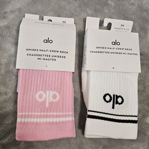 Bundle Of 2 ALO Yoga Unisex Half-Crew Throwback Sock